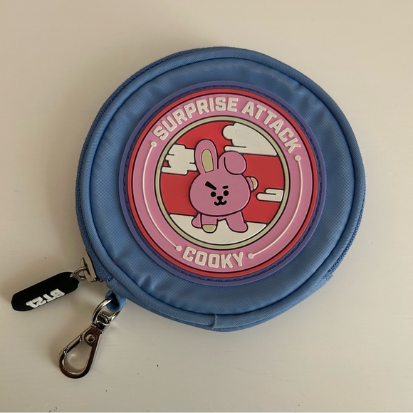 BT21 Cooky Round Pouch - Picture 1 of 5